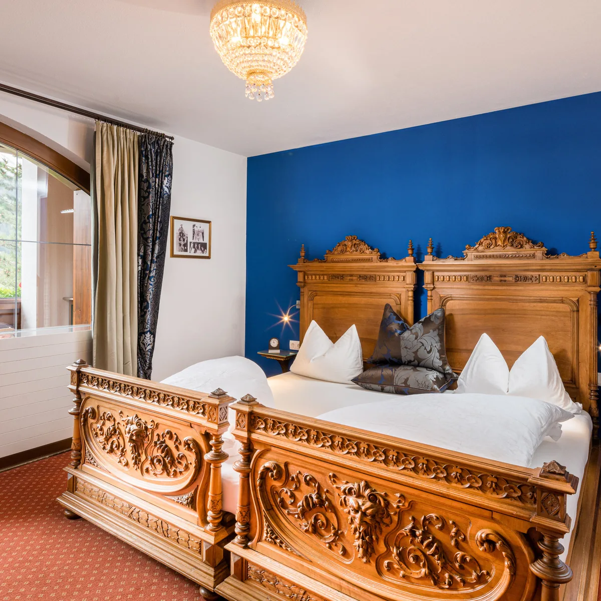 Bedroom of the Zarensuite